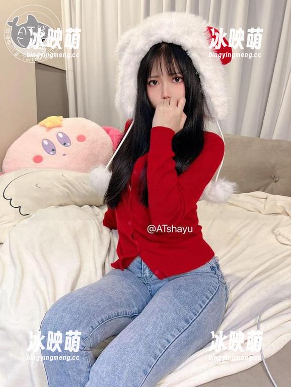 AT鲨 看!AT鲨在灰色裤袜里的光影游戏——原图曝光!