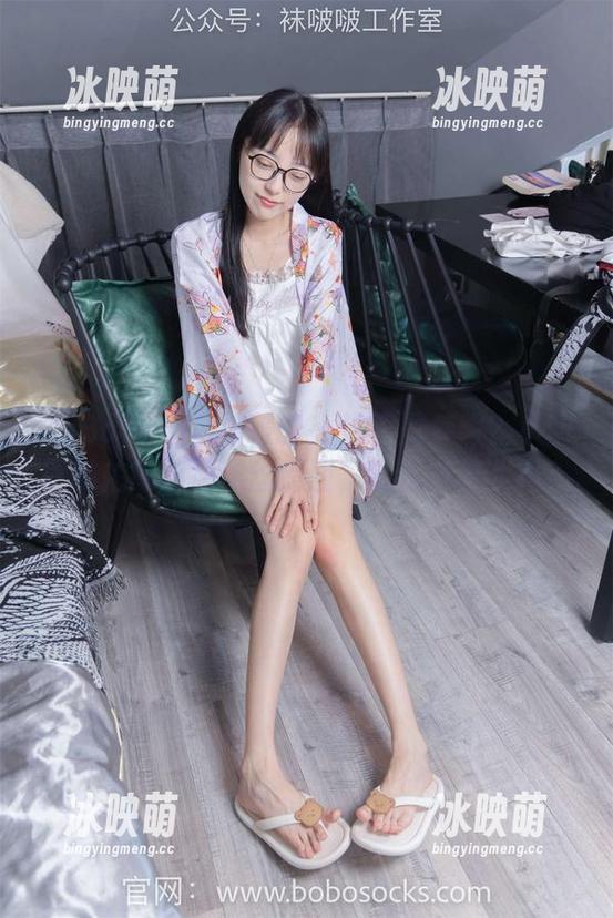 BoBoSocks袜啵啵 - 这不是梦吧？小甜豆私拍的超薄黑丝原图，这是在撩我吗？