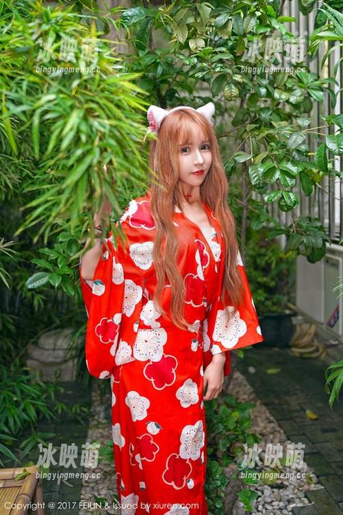 Feilin嗲囡囡 - 跟着陈雅漫VICKY游！水手服图册带你啃海盐棒棒糖