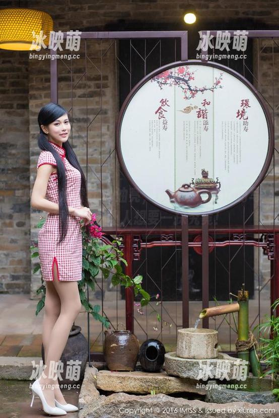 IMiss爱蜜社 - 油亮，萌琪琪Irene的写真作品，让人想要一探究竟！