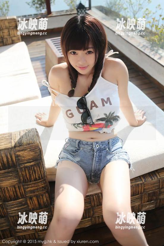 MyGirl美媛馆 - 这一组“伊小七MoMo灰丝”原图，怎么能拍得这么有味道？