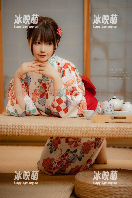 Nyako喵子的樱花汉服与花神祈愿：真的能让她超越这朦胧的风景吗？