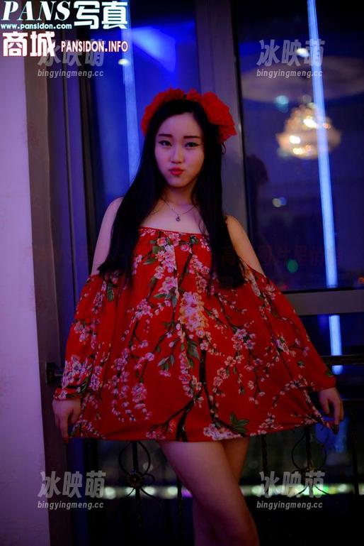 PANS写真 - 依依短裙，高清图片里悄悄流动的春日气息。