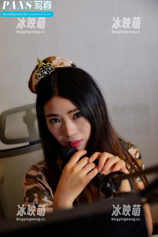 PANS摄影 - 卡卡新模试镜：壁纸界的美图神器，网红出道！