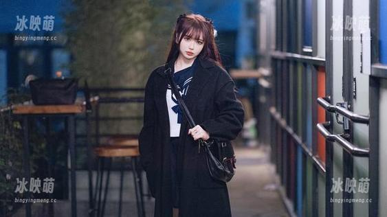 黑色炫技，Tina很妖孽呀全套图包：让你怀疑人生的时尚选择！
