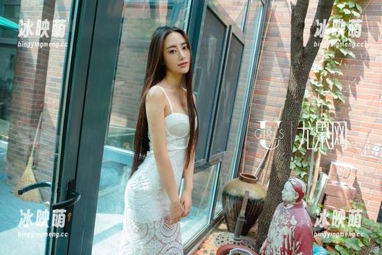 UGirls尤果网 - 等了好久！Angela楚楚的写真集更新，带来粽思夜的软糯妖娆，心情瞬间变好。