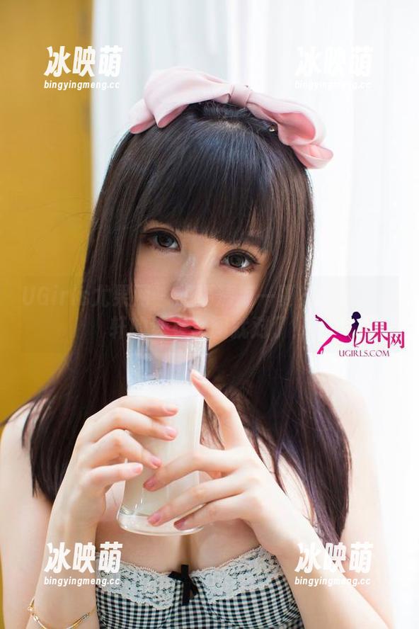 UGirls尤果网 - 想要清凉一夏？看看王谨轩的泳衣套图就对了！