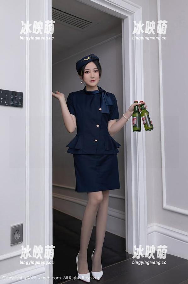 Xiuren秀人网 - 免费图集：隋唐美人baby嘉茵，用灰丝教你什么叫‘优雅得不能再优雅’！
