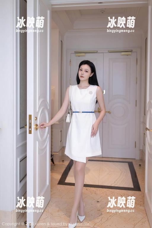 Xiuren秀人网 - 彷佛置身童话：刘婷婷的私拍女仆图包，让人心动不已