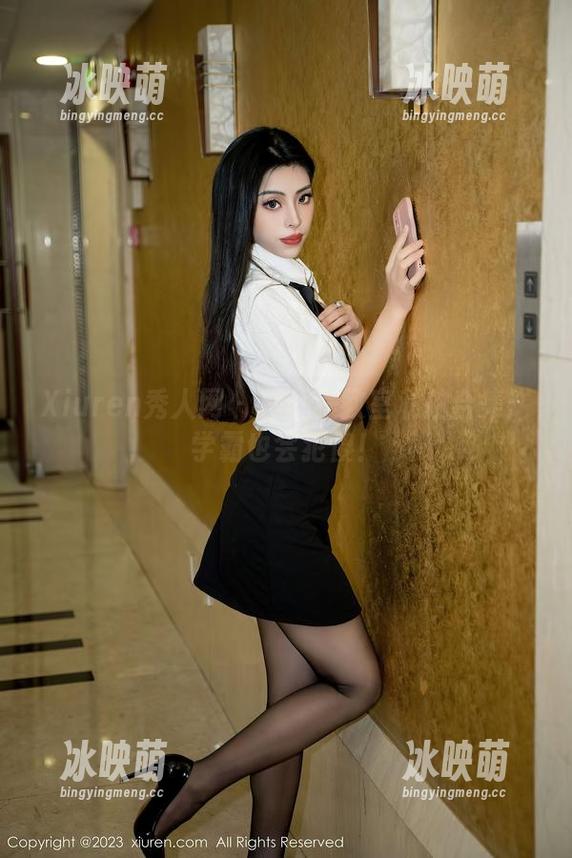 Xiuren秀人网 - 程程程教室私拍合集：学霸也会犯傻！