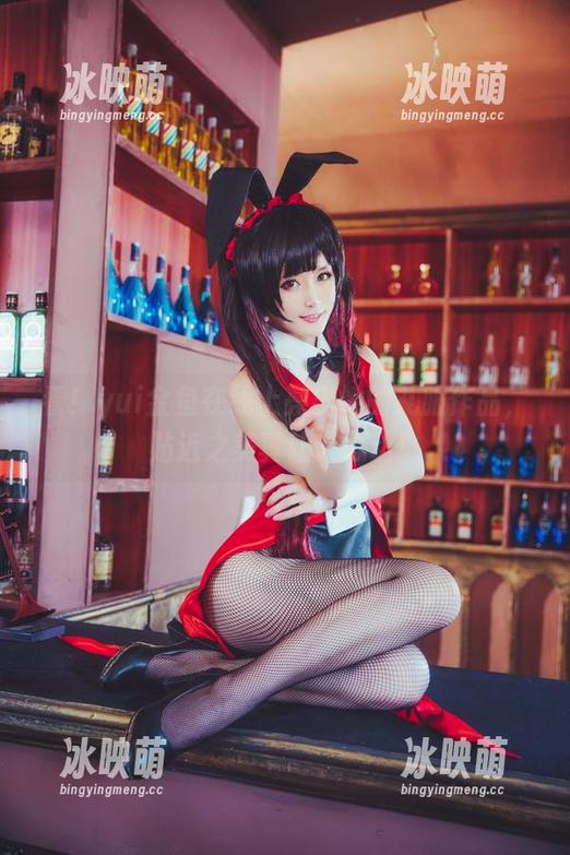 看！yui金鱼在线上亮出她的礼服作品，贴近之美真让人心动！