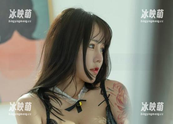 今汐白丝：当高清遇上COS，视觉与想象力的双重暴击！