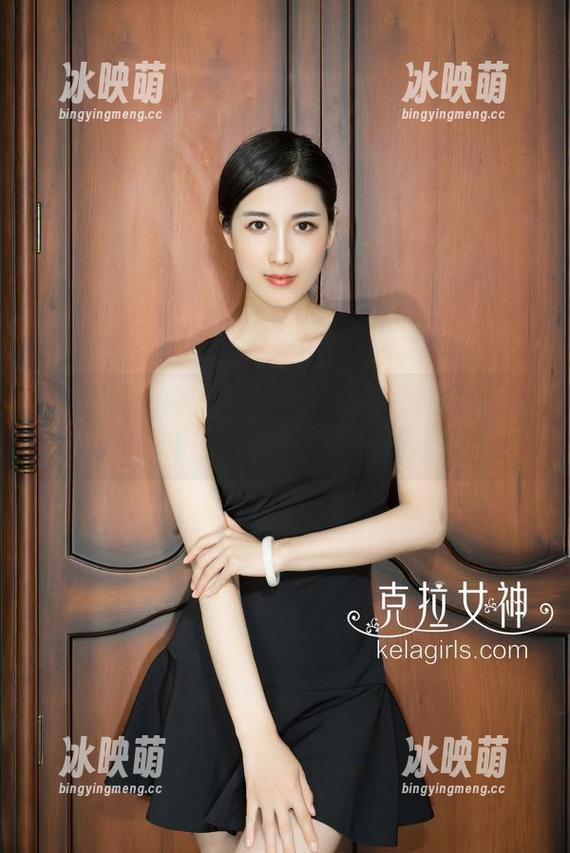 克拉女神 - 牛仔裤最会穿的是孟君：最新写真集带你领略不一样的自由