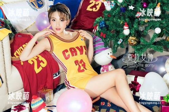 克拉女神 - 柯瑾的花嫁写真图包：用光影讲述爱情的故事