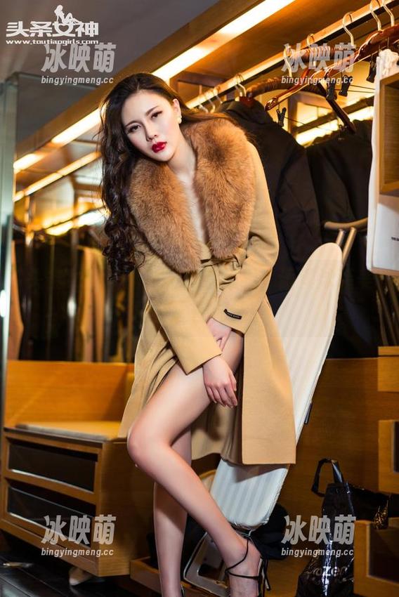头条女神 - 脑补不如亲眼看，语溪泳装美图资源任你选！