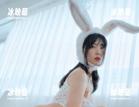 宋哈娜和奶牛的“亲密接触”来了，最新图片你绝对想看！