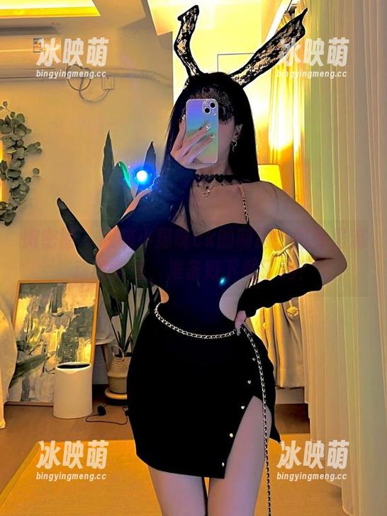 微密圈 - 跟随小猫咪ck的制服，图库里流动的美感，准备好下载了吗？