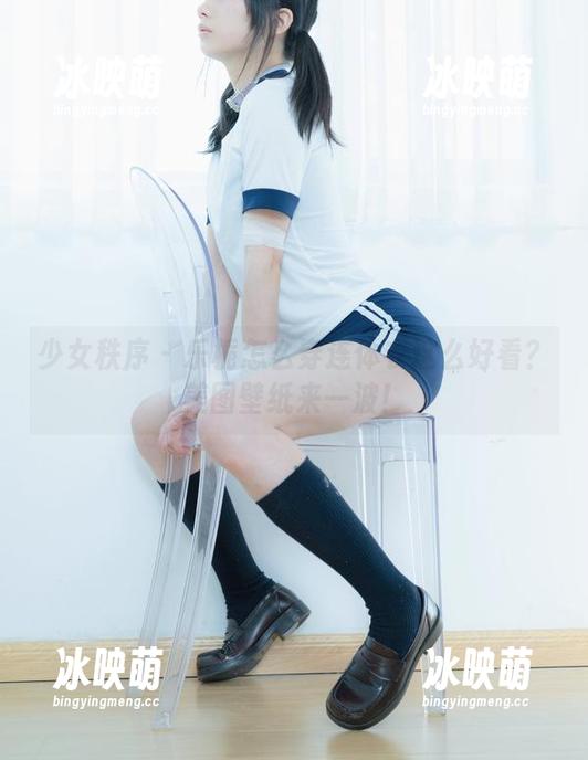 少女秩序 - 乐栀怎么穿连体衣这么好看？美图壁纸来一波！