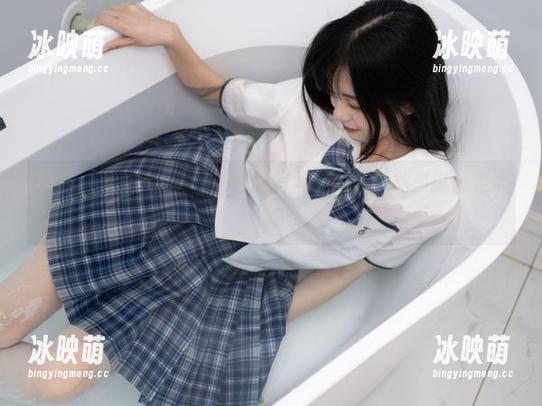 少女秩序 - 小鱼游荡在精选写真里，裤里丝里的轻柔呢喃