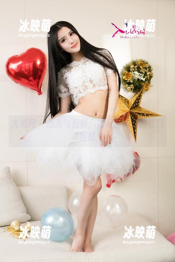 尤果网 - 心儿与短裤：高清图包里的夏日回忆