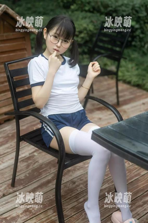 在线直击！幼水铃衣午间更衣室原图，只有胆大的敢点