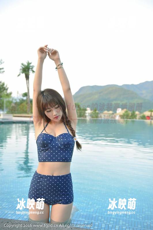 推女神 - 雨婷goddess的泳装高清图册，你能想象到每一颤动的波纹吗？