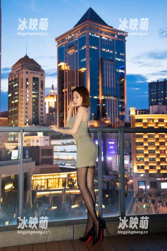 微密圈 - 看果儿Victoria的御姐照，图片分享间燃起的少女心！