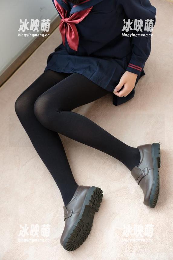 炫彩户外，森萝财团白丝福利写真，真是让人忍不住多看几眼！