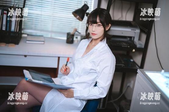水手服写真，这回汪知子帮我们打开了一扇通往“海”的窗！