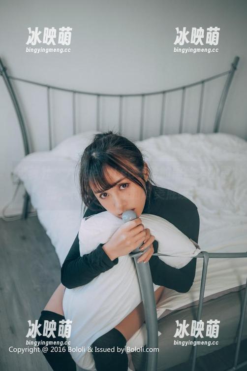 波萝社 - AngelaLee李玲的黑丝美图更新，再次挑战你的审美底线！