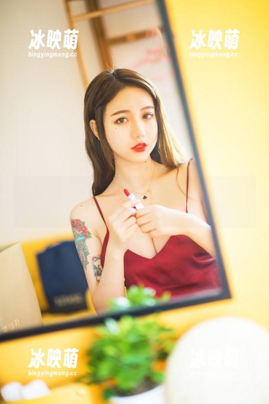 在洛丽塔大哥的红色内衣图包中，找到你心底的那把火！