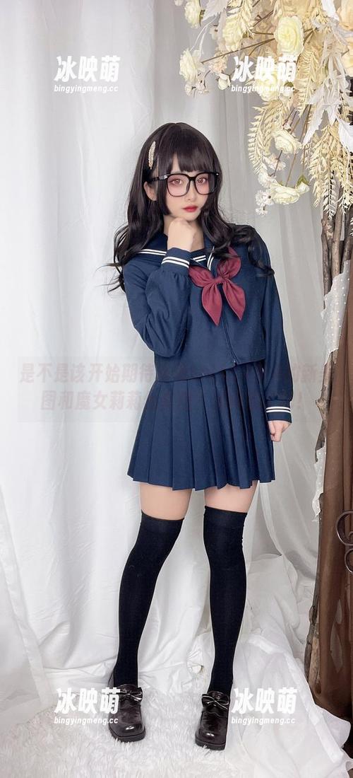是不是该开始期待洛璃LoLiSAMA的新美图和魔女莉莉丝套图？太好看了吧！