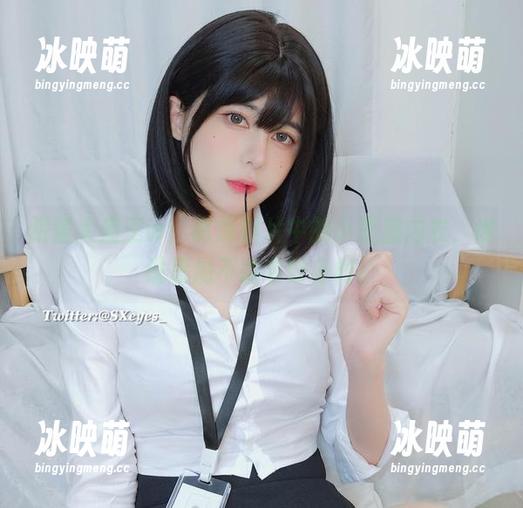 眼酱大魔王w：高清照片中的小恶魔内衣，谁说恶魔不能有好身材！