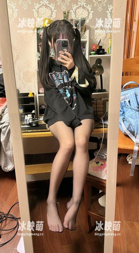 神沢永莉的灰丝花裙子合集，让你的壁纸也跟着春风拂面！