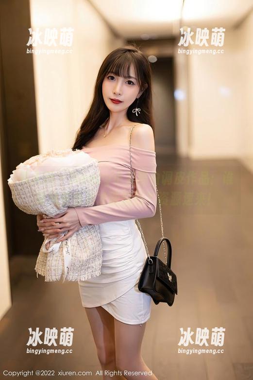 秀人网 - Nancy小姿黑白调皮作品：谁说只有色彩才能醒目？资源速来！