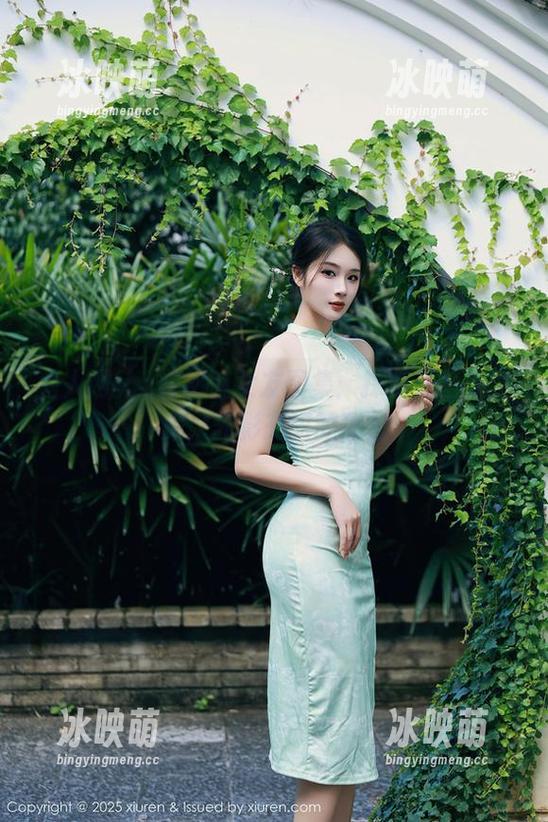 秀人网 - z杯悠悠女友图集：探索无圣光之美，光影交织的秘密
