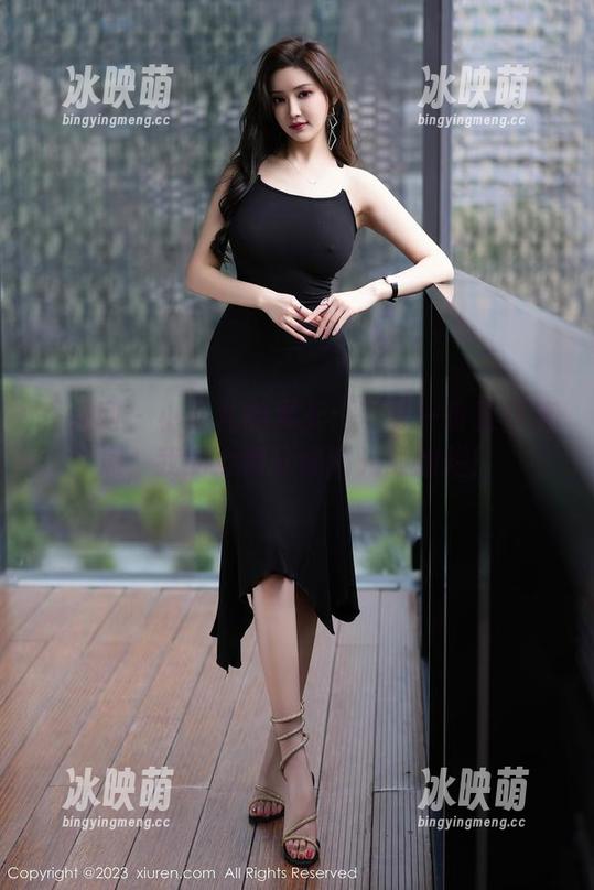 秀人网 - 小紫儿的夏天：下载一份夏日清凉，我的心情就像阳光般灿烂！