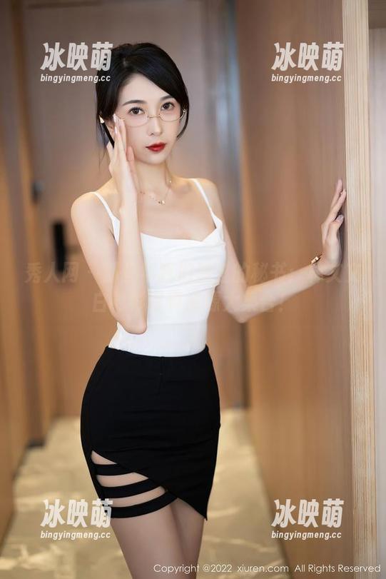 秀人网 - 那些年我们追过的秘书：林文文白衬衫写真资源大集合！