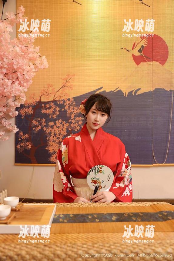秀人网 - 放松一下！王雅姗棉袜私房合集中，有群‘袜’影儿轻轻摇晃。