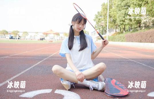 稚乖画册 - 免费图集大放送：夜夜教你如何优雅“逛街13d黑丝”，时尚感爆棚！