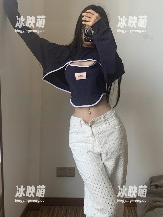 微密圈 - 谁说牛仔裤不能性感？粉色的猪陈佩奇的壁纸让你颠覆认知