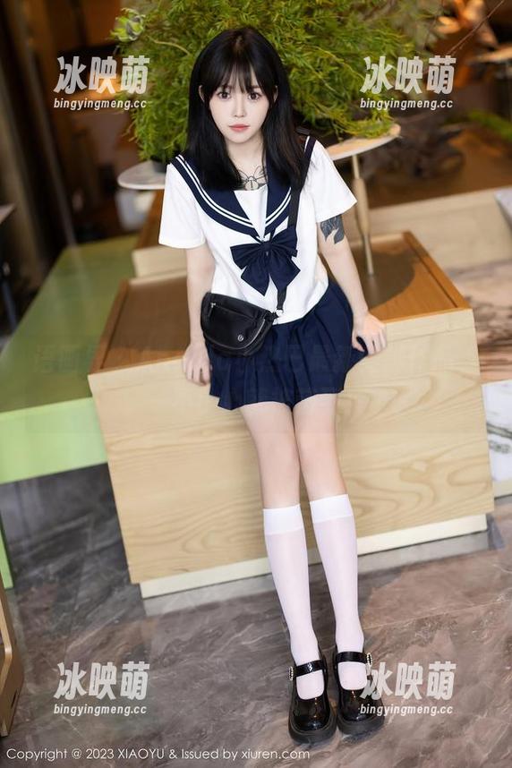 语画界 - Angela小热巴最新美脚作品，一不小心就被萌到！