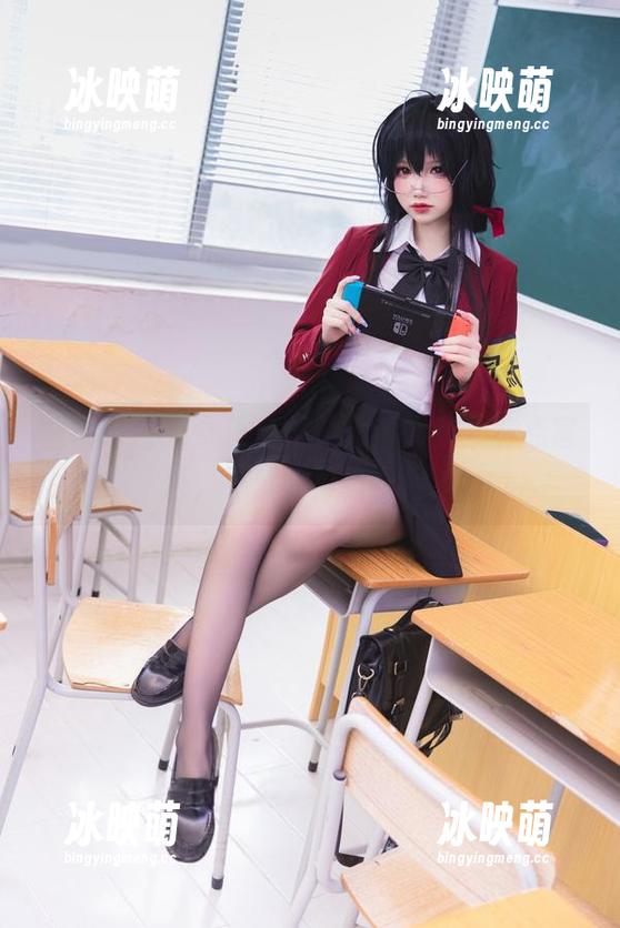 雪晴嘟嘟的女仆套图，高清得我都有点害羞，不行要再看一遍！