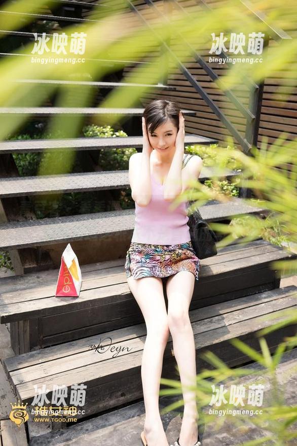 青豆客 - 看看谭晓彤的双人高清美图，我们都知道这根本不是普通的写真！