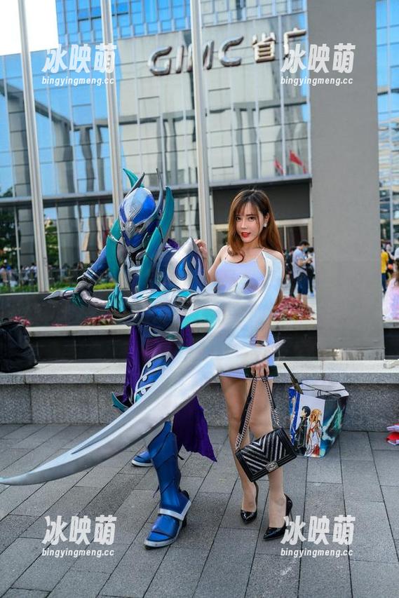 魔镜街拍：白裙美眉作品集，一个个都养眼得不要不要的