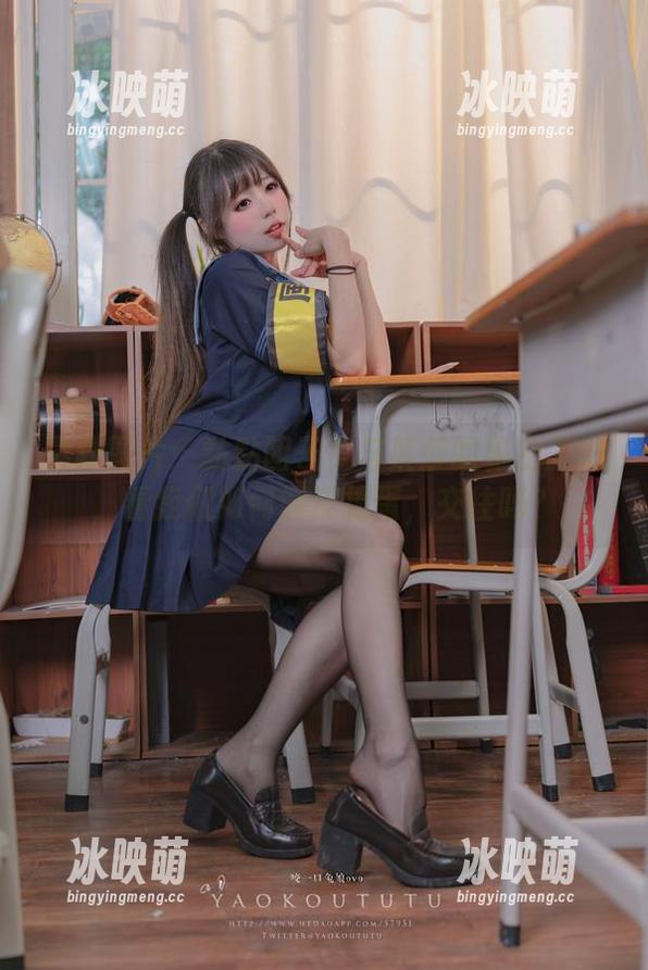 最新图片：黏黏团子兔与莱莎的秘密工坊，看我们如何调皮捣蛋，交往吗？